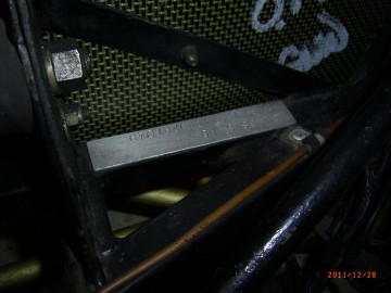 Fitted on top 25mm tube behind the front rocker tower