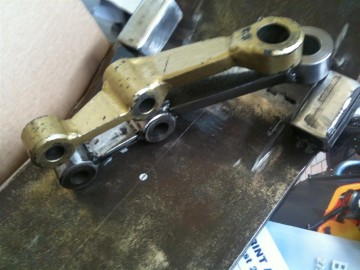 My modified steering arms 001 (Large).jpg